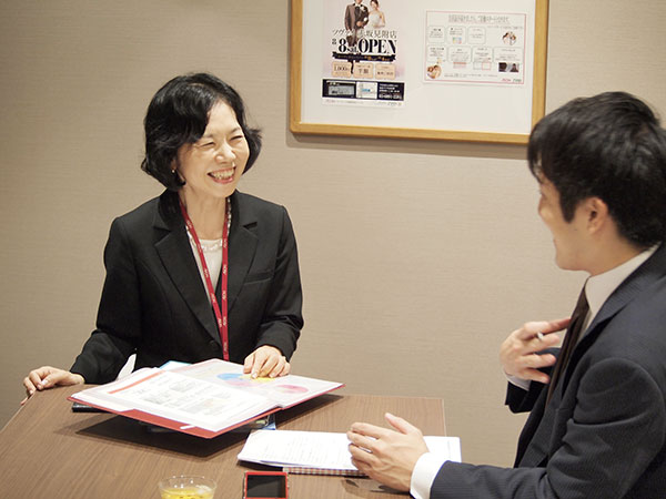 結婚相談所ツヴァイ赤坂見附店マリッジマリッジコンサルタントインタビュー写真